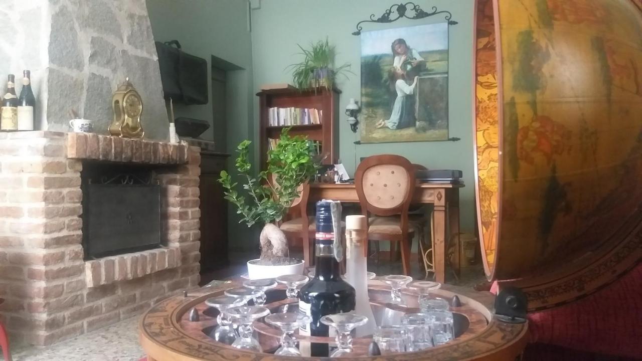 Mosci'S Bed & Beer Bed and Breakfast San Damiano dʼAsti Εξωτερικό φωτογραφία